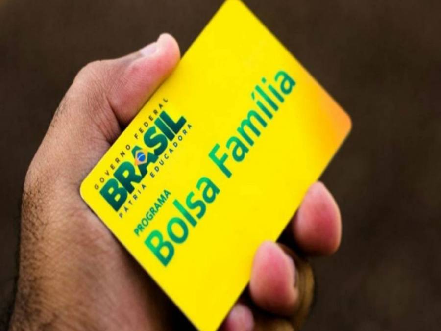Governo deve anunciar nesta terça novo valor de R$ 400 para o Bolsa Família  até o fim de 2022 - Portal OZK