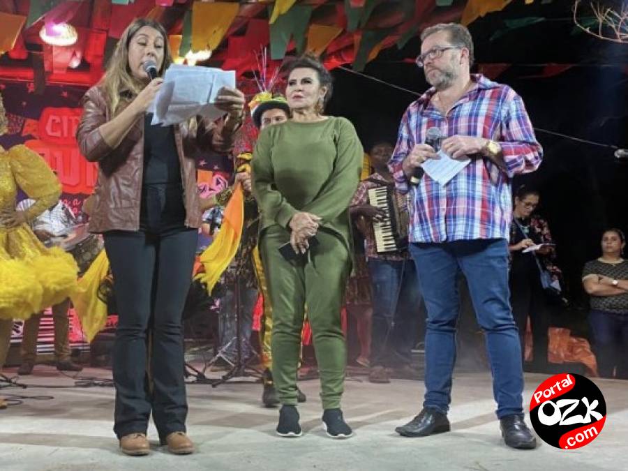 SJB festeja aniversário com show do Só pra Contrariar